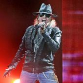 Concerts 2012 0520 liverpool axl02