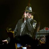 Concerts 2012 0520 liverpool axl04