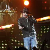 Concerts 2012 0520 liverpool axl07