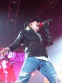 Concerts 2012 0523 newcastle axl02