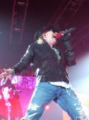 Concerts 2012 0523 newcastle axl02