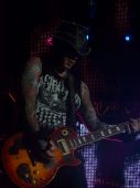 Concerts 2012 0610 lyon slash2baz P1030450