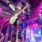 D.J. Ashba live Tuborg Greenfest Bucarest Roumanie juillet 2012