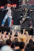 Concerts 2012 0701 bucarest pro axl dj ashba01