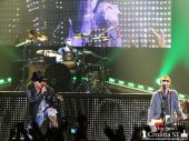 Concerts 2012 0717 split pro axl tommy02