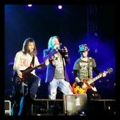 Concerts 2012 1209 mumbai ron axl dj ashba01