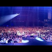 Concerts 2012 1216 jakarta fans01