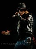 Concerts 2012 kat benzova glasgow axl01