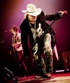 Concerts 2012 kat benzova glasgow axl02