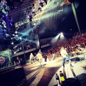 Concerts 2013 0316 melbourne stage01