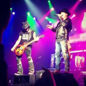 Concerts 2013 0324 grandprix malaisie dj ashba axl02