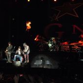 Concerts 2013 0328 abu dhabi richard axl dj ashba01