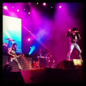 Concerts 2013 0328 abu dhabi ron axl01