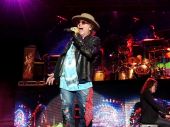 Concerts 2013 0526 san antonio axl01