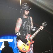 Concerts 2013 0526 san antonio dj ashba04