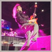 Concerts 2013 0605 buffalo Ron Bumblefoot Thal