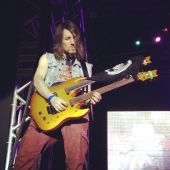 Concerts 2014 0322 belo horizonte ron bumblefoot thal