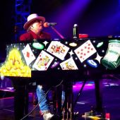 Concerts 2014 las vegas 0607 axl piano