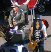 Concerts 2016 0408 lasvegas concert axl slash01