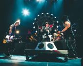 Concerts 2016 0408 lasvegas concert kat duff axl slash