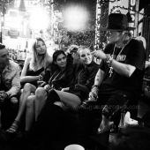 Concerts 2016 0409 lasvegas backstage axl models 02