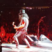 Concerts 2016 0409 lasvegas concert slash4