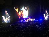 Concerts 2016 0419 mexico concert gnr stage02