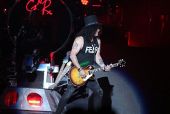 Concerts 2016 0419 mexico concert slash20