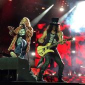 Concerts 2016 0626 washington axl slash01