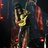 Concerts 2016 0706 cincinnati slash03