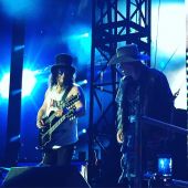 Concerts 2016 0714 philadelphie axl slash04