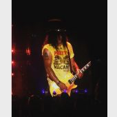 Concerts 2016 0724 east rutherford slash01