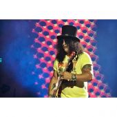 Concerts 2016 0724 east rutherford slash04