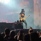 Concerts 2016 0805 houston slash01