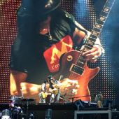 Concerts 2016 0805 houston slash05