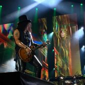 Concerts 2016 0812 seattle slash08