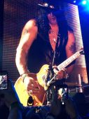 Concerts 2016 0818 los angeles slash02
