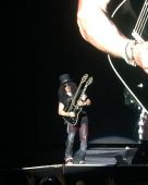 Concerts 2016 1027 lima slash08