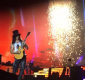 Concerts 2016 1029 santiago slash07