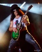 Concerts 2016 1029 santiago slash14