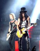 Concerts 2016 1105 buenos aires slash002