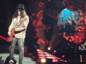 Concerts 2016 1108 porto alegre slash02