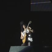 Concerts 2016 1115 rio slash05