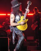 Concerts 2016 1126 san jose slash10