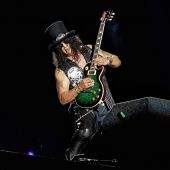 Concerts 2016 1126 san jose slash13