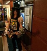 Concerts 2016 coachella 0423 backstage slash01