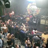 Concerts 2016 troubadour concert fans01