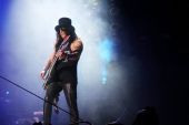 Concerts 2017 0121 osaka slash09