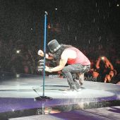 Concerts 2017 0202 wellington slash08