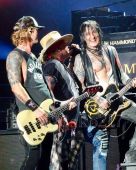 Concerts 2017 0204 auckland gnr06